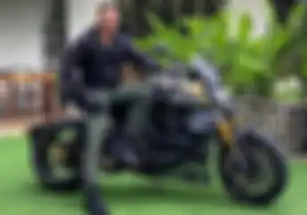 Potret Ari Wibowo Bersama Koleksi Motornya, Aspal Tanah Semua Dihajar