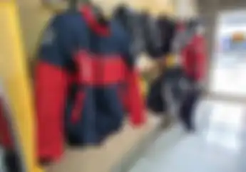Cara Pilih Jaket Motor Saat Musim Hujan Biar Anti Gerah Sekaligus Gak Masuk Angin