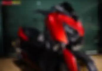 Merah Merona, Modifikasi Motor Yamaha XMAX Spek Sultan Atas Bawah, Cocok Ikut Customaxi