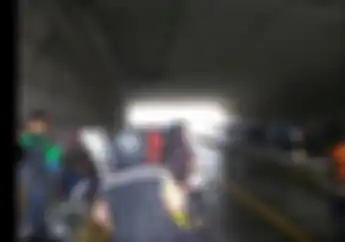 Selain Berbahaya, Berteduh Di Bawah Underpass Dan Fly Over Saat Hujan Masuk Penjara