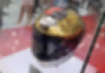 Baru Tahu Helm Juara Dunia MotoGP dan Moto2 2022 Dijual di PRJ, Harganya Tembus Segini