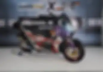Modifikasi Motor Yamaha XMAX Jadi Makin Mewah, Bodi Nyaris Full Carbon Fiber Kaki-kaki Hedon