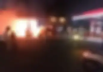 Bikers Wajib Tahu Bahaya Goyangkan Motor Saat Isi Bensin Bisa Timbulkan Kebakaran