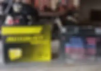 2 Huruf Perhatikan Saat Beli Aki Motor Baru Lebih Tahan Lama dan Bebas Ribet