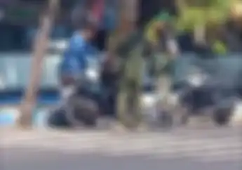 Muka Sangar Debt Collector Mendadak Lesu Dibentak Anggota TNI Saat Rampas Motor di Situbondo