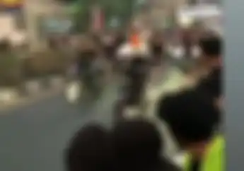 Kacau Balap Liar di Bekasi Nekat di Depan Polsek Sampai Tutup Jalan