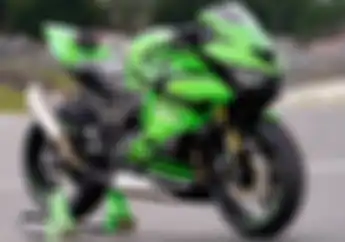 Seharga Toyota Avanza, Modifikasi Motor Kawasaki Ninja ZX-4RR Ini Khusus Sirkuit Saja