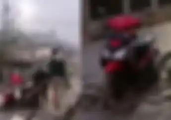 Jalan Dicor Anggaran Rp 4,7 Miliar Dirusak Pemotor Honda Vario di Bandung, Warga Auto Ngamuk