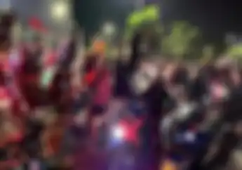 Ratusan Pesilat Konvoi Motor di Surabaya Sampai Tabrak Seorang Polisi, Endingnya Tertunduk Lemas