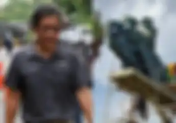 Rocky Gerung Singgung Patung Presiden Jokowi Naik Motor di Sirkuit Mandalika, Bilang Gagal Jadi Pemimpin