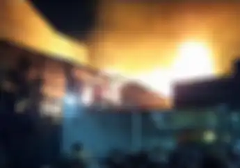 105 Motor Ludes Terbakar di Gandaria City, Juru Parkir dan Tukang Soto Diangkut Polisi