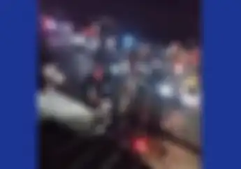 Sok Jagoan Gerombolan Gengster Bikin Resah Warga Pondok Cabe, 2 Motor Hancur Dibacok Celurit