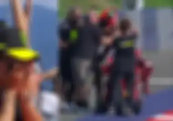 Valentino Rossi Sampai Tutup Muka Di Sprint Race MotoGP Austria 2023, Gara-gara Pembalap Ducati Satu Ini