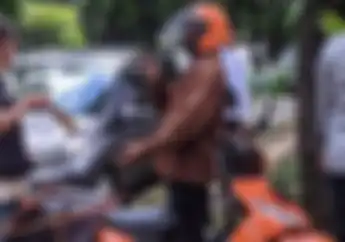 Modifikasi Motor Pak Pos Ini Simpel Tapi Bikin Netizen Penasaran
