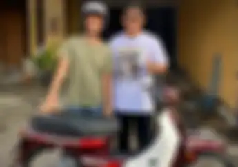 Bukan Honda BeAT, Eross Sheila On 7 Pilih Motor Murah Ini Buat Istri