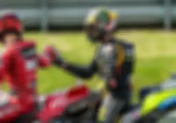 Valentino Rossi Akan Tertawakan Muridnya, Bagnaia dan Bezzecchi Kalau Sampai Berkelahi