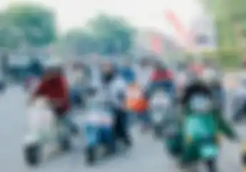 Serunya Pitulasan Bareng Scooter Naik Vespa Keliling Kota Semarang