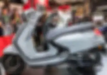 Vespa ketar-ketir Muncul Pesaing Baru Bergaya Retro, Harga Murah Fitur Canggih