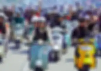 Digandeng Anies Baswedan Jadi Cawapres, Muhaimin Iskandar Naik Vespa Hadiri Ultah SOG di Bandung