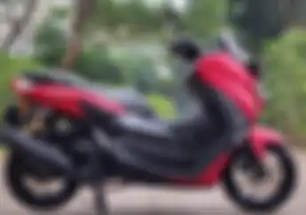 Bikin Ngakak Lihat Cara Pedagang Jual Yamaha NMAX Pakai Bawa-bawa Rangka eSAF