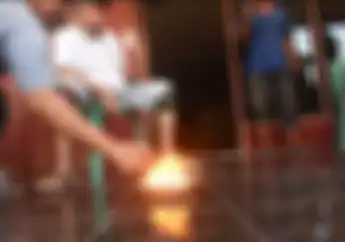 Air Sumur Mengandung Bensin Kagetkan Warga Kediri, Dibakar Langsung Menyala
