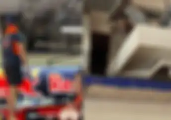 MotoGP India Memang Beda, Garasi Tim KTM Diserang Monyet Raksasa