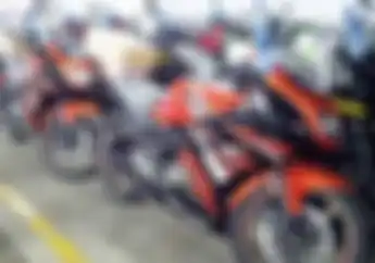 Penggemar Kebut-kebutan Pasti Belum Tahu Kalau Kawasaki Masih Jual Motor 2-Tak, Harganya Cuma Segini