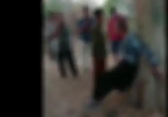 Viral Kakek Diikat Warga ke Pohon dan Dipukuli Warga di Madura, Eh Ternyata Maling Motor Buronan Polisi