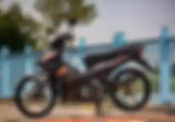 Hitam Manis Modifikasi Motor Yamaha Jupiter MX 135, Mesin Jadi Injeksi Aksesoris Bikin Iri