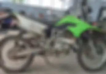 Motor Murah Rp 4 Jutaan Kawasaki KLX 150S Kondisi Mulus Dokumen Komplit Lokasi Tasikmalaya