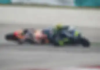 Flashback MotoGP Malaysia 2015 Puncak Rivalitas Marc Marquez dan Valentino Rossi Bikin The Doctor Gagal Juara Dunia 10 Kali