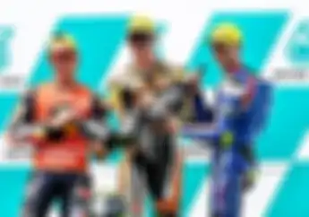 Yang Aneh di Podium Moto2 MotoGP Malaysia 2023, Pemenang dan Juara Dunia Tidak Selebrasi Buka Botol Sampanye