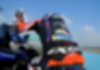 Video Pembalap Berantem di MotoGP Qatar 2023, Sampai Keplak Helm
