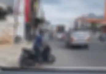 Aksi Pria di Tasikmalaya Modal Yamaha Soul GT dan Ketok Mobil Kok Mau Kaya Endingnya Ditangkap Polisi