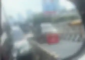 Viral Mobil Mewah dan Motor Mau Terobos Jalur Busway Malah Dibentak Anggota TNI