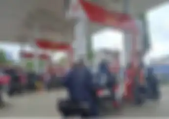 BREAKING NEWS, Harga Bensin Pertamina Turun Malam Ini Langsung Berlaku Nasional