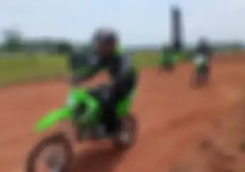 Kawasaki Indonesia Resmikan Sirkuit Motor Trail Baru di Cileungsi Siap Manjakan Bikers Hobi Motocross