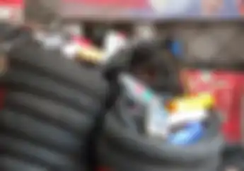 Mekanik Bengkel Jujur di Bekasi Ungkap Harga Botol Oli Bekas, Sengaja Dibolongin Harga Langsung Turun