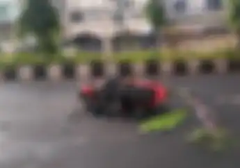 Bule Ngebut Sembarangan Naik Honda PCX di Bali Endingnya Terlindas Truk dan Tewas Mengenaskan
