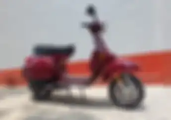 Modifikasi Vespa Klasik Pakai Sokbreker Scarlet Lengkap dengan Tabung Harga Rp 1 Jutaan