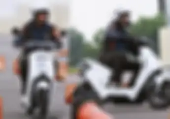 Mau Beli Motor Listrik Honda EM1 e:, Simak Review Plus-Minusnya