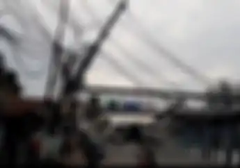 Ngeri Pemotor Terjerat Kabel Fiber Optik di Kramat Jati, Kulit Leher Terkelupas