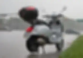 Tips Ampuh Rawat Body Vespa Saat Musim Hujan Dijelaskan Bengkel Spesialis