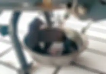 Oli Bekas Motor Bisa Tebak Komponen Mesin Ada yang Rusak Begini Caranya
