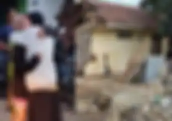 Perjuangan Ibu-ibu Driver Ojol di Bandung Cari Motor yang Terseret Banjir Bandang