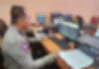 Kena Tilang Langsung Dapat SMS atau Whatsapp dari Polisi Lewat Aplikasi Baru Cakra Presisi