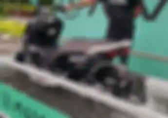 Naik Motor Listrik Kena Air Hujan Bisa Kesetrum? Dijawab Oleh Pabrikan