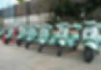 Musim Hujan Jangan Parkir Vespa di Bawah Pohon Ini Bikin Nangis Efeknya Cat Rusak
