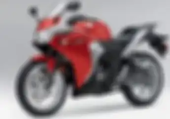 Motor Rem ABS Pertama di Indonesia Ternyata Sport Bike Honda Ini!