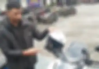 Pemotor Di Magelang Tertimpa Bendera Partai Langsung Tuntut Ganti Rugi